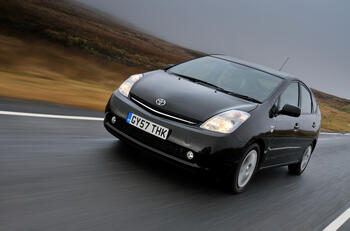 01 toyota prius black